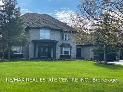 19 Chantelay Court, Halton Hills, ON L7G 4S5