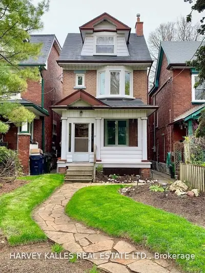 37 Parkway Avenue Main, Toronto W01, ON M6R 1T6