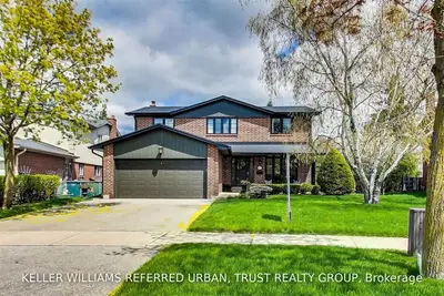 4027 Mahogany Row, Mississauga, ON L4W 2H7