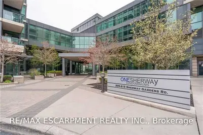 215 Sherway Gardens Road 1711, Toronto W08, ON M9C 0A4
