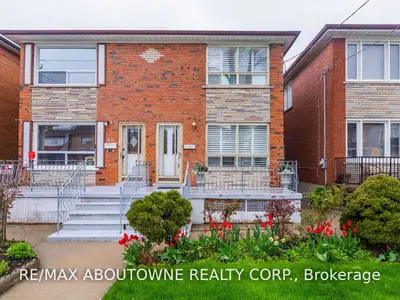 42 Prescott Avenue, Toronto W03, ON M6N 3G5