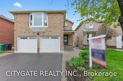 171 Lech Walesa Drive, Mississauga, ON L5B 3H1