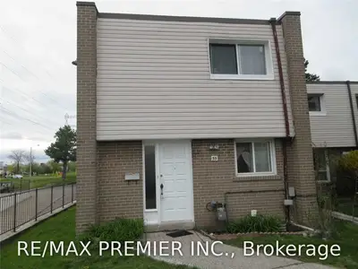1701 Albion Road 55, Toronto W10, ON M9V 1B9