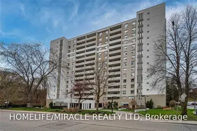 65 Southport Street 405, Toronto W01, ON M6S 3N6