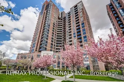 60 Heintzman Street 2302, Toronto W02, ON M6P 5A1