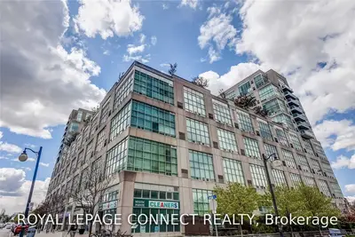 300 Manitoba Street 417, Toronto W06, ON M8Y 4G6
