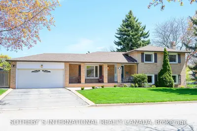 1255 Honeysuckle Crescent, Oakville, ON L6H 2S9