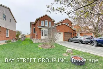 2052 Glenada Crescent, Oakville, ON L6H 4M2