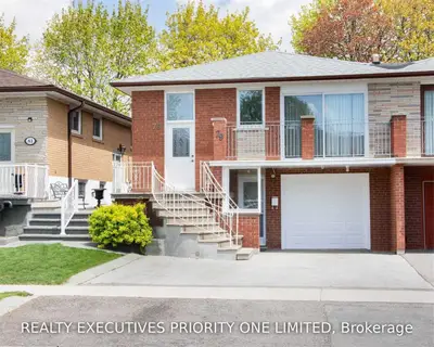 79 Hucknall Road, Toronto W05, ON M3J 1W1