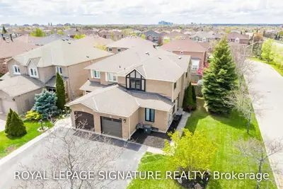 5392 Bullrush Drive, Mississauga, ON L5V 2C1