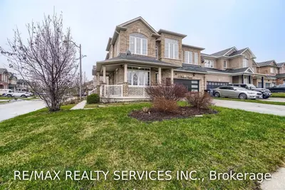 13 Keeleview Crescent, Brampton, ON L6R 0H3