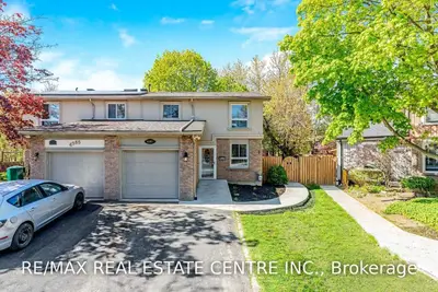 6983 Cadiz Crescent, Mississauga, ON L5N 1Y3