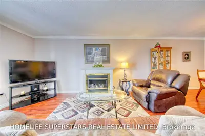 350 Webb Drive 505, Mississauga, ON L5B 3W4