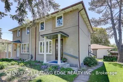 106 Magwood Court, Toronto W02, ON M6S 2M6