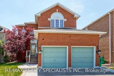 5468 Heatherleigh Avenue, Mississauga, ON L5V 2N9