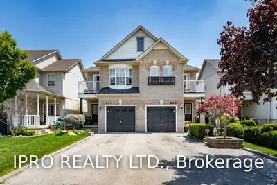 898 Golden Farmer Way, Mississauga, ON L5W 1A8
