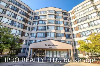 1001 Cedarglen Gate 224, Mississauga, ON L5C 4R2