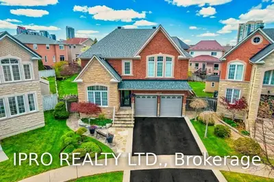 4810 Huron Heights Drive, Mississauga, ON L4Z 4H8