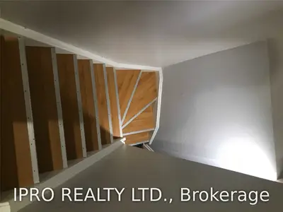 982 Sonoma Court N Bsmnt, Mississauga, ON L5V 2L4