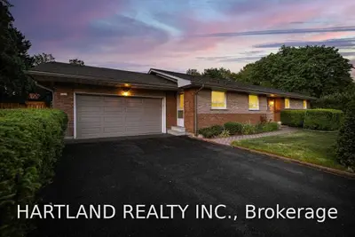 3337 Golden Orchard Drive, Mississauga, ON L4Y 3H4