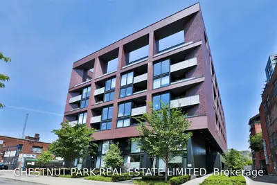 383 Sorauren Avenue 715, Toronto W01, ON M6R 0A4