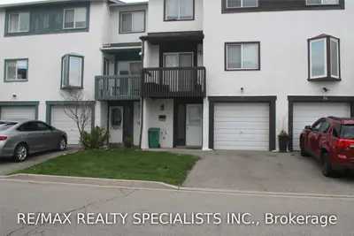 2651 Aquitaine Avenue 13, Mississauga, ON L5N 1Y5