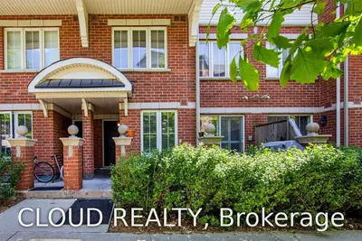 15 HAYS Boulevard 26, Oakville, ON L6H 0J2