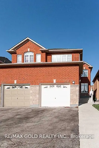 5339 Hollypoint Avenue, Mississauga, On L5v 2l2