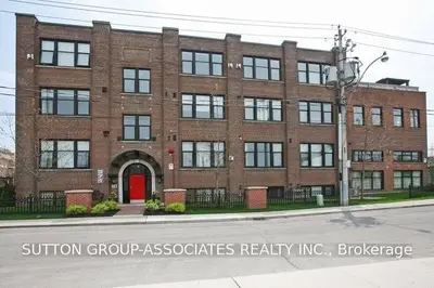 371 Wallace Avenue 1, Toronto W02, ON M6P 3N8