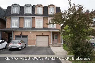 4829 Half Moon Grove, Mississauga, ON L5M 7P7