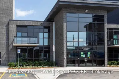 102 Grovewood Common Circle #422, Oakville, ON L6H 0X2