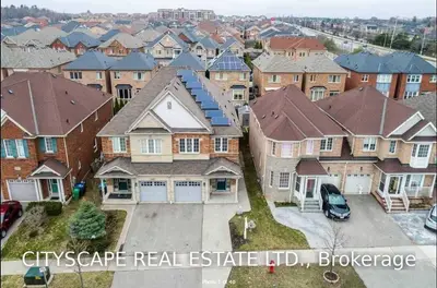 3027 Tacc Drive Lower, Mississauga, ON L5M 0A9
