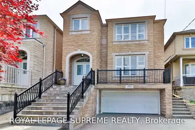 682 Scarlett Road, Toronto W09, ON M9P 2T4