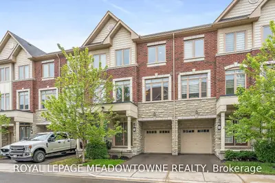 385 LADYCROFT Terrace, Mississauga, ON L5A 0A7