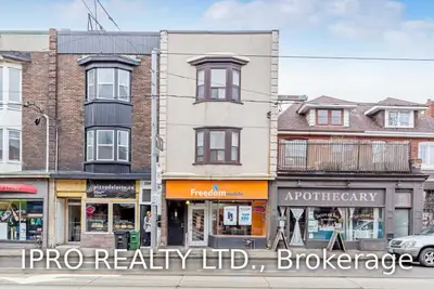 2245 Dundas Street, Toronto W01, ON M6R 1X6