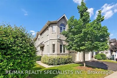 470 Faith Drive 1, Mississauga, ON L5R 4G1