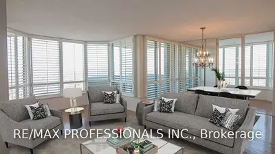 1300 Islington Avenue 2702, Toronto W08, ON M9A 5C4