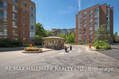 24 Southport Street 750, Toronto W01, ON M6S 4Z1