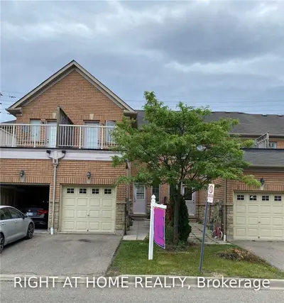 1015 Galesway Boulevard 9, Mississauga, ON L5V 0A8