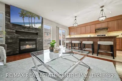 102 Newington Crescent, Brampton, ON L6P 3E9