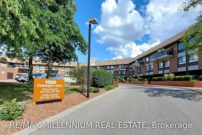 1000 Cedarglen Gate 612, Mississauga, ON L5C 3Z5