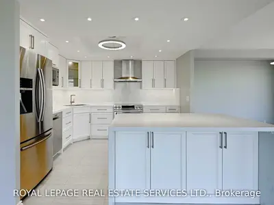1 Palace Pier Court 3110, Toronto W06, ON M8V 3W9