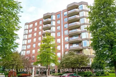 1905 Pilgrims Way 906, Oakville, ON L6M 2X2
