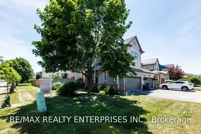 1792 Stevington Crescent, Mississauga, ON L5N 7S3