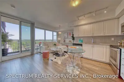 3091 Dufferin Street 1107, Toronto W04, On M6a 0c4