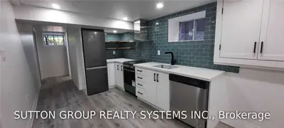 450 Glenlake Avenue, Toronto W02, ON M6P 1G8