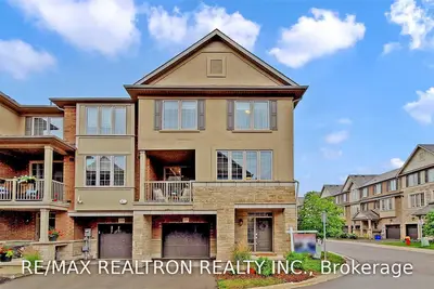 377 Belcourt Common, Oakville, ON L6H 0R1