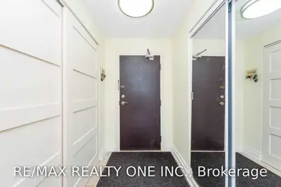 330 Rathburn Road 708, Mississauga, ON L5B 3Y1