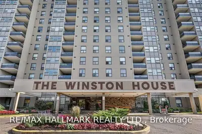 75 Emmett Avenue 2112, Toronto W04, ON M6M 5A7