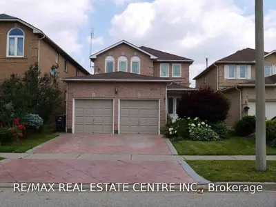 1370 Rimon Street, Mississauga, ON L5V 1T9